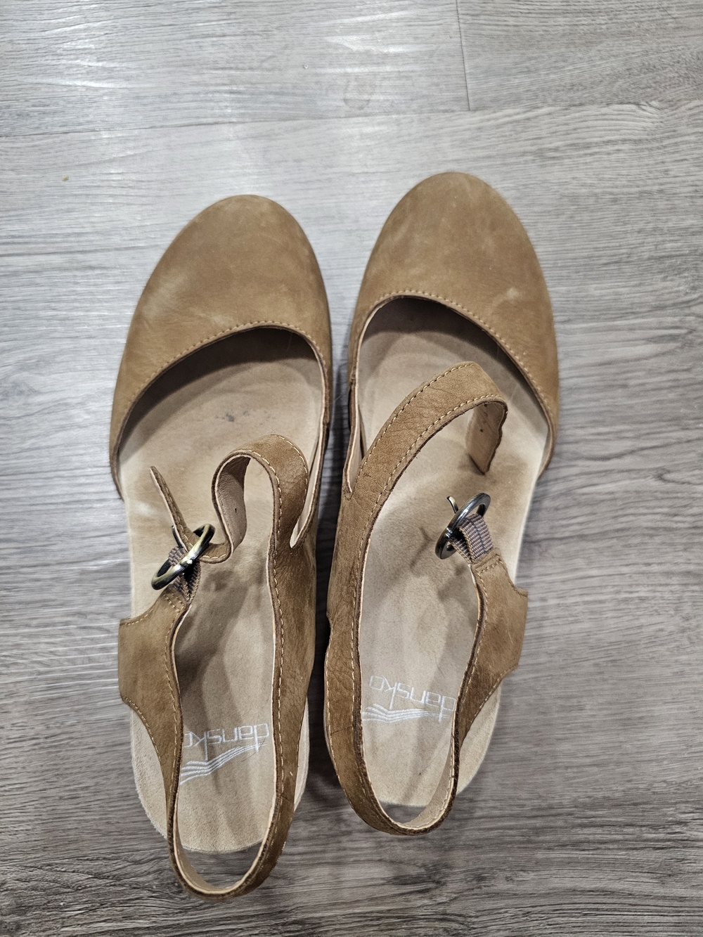 Women’s Tan Suede Heels